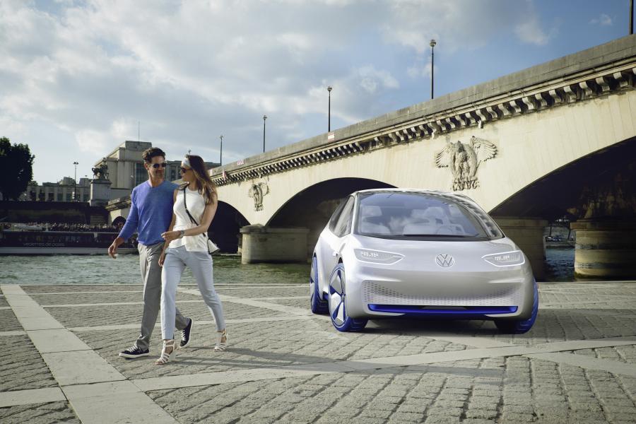  Volkswagen I.D. Concept 2016 года  (фото 18 из 40)